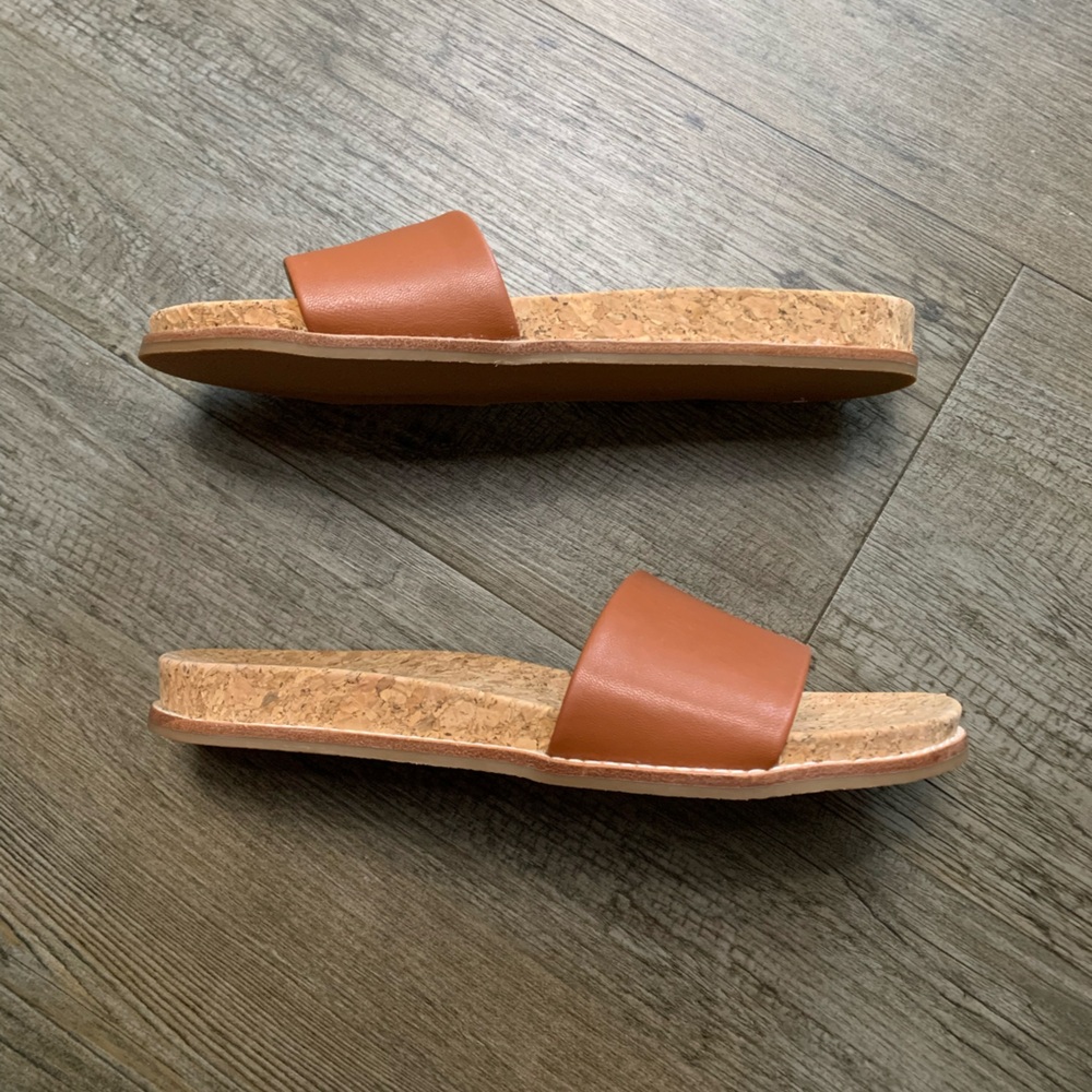 *New* Steve Madden Sandal - Picture 2 of 4